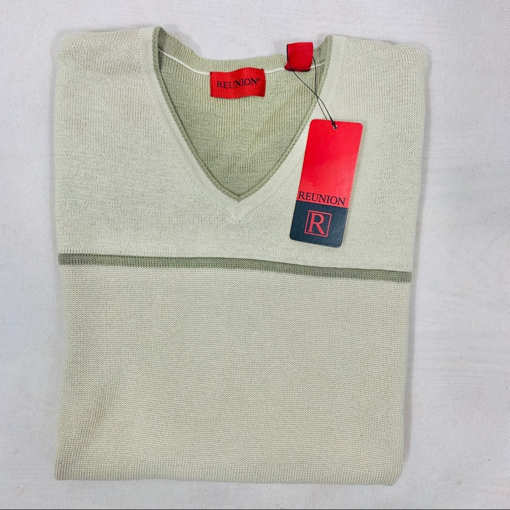 REUNION V-Neck Sweater Vest